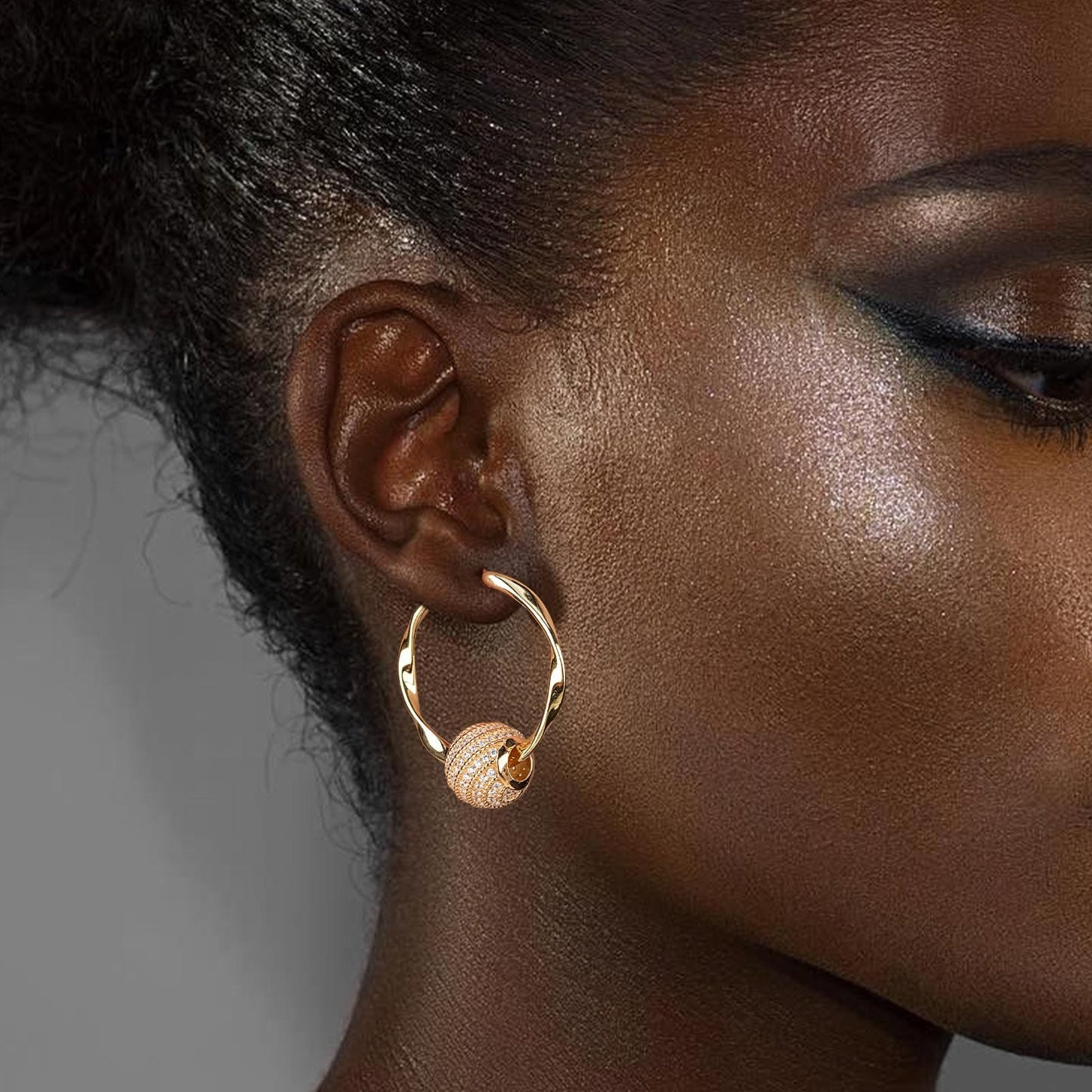 [💥As @teddilovesfashion's Pick] Golden Waves Tarnish-resistant Silver Charms Earrings Set M Size Classic Hoop Earrings with Sterling Silver Ear Post In 14K Gold Plated